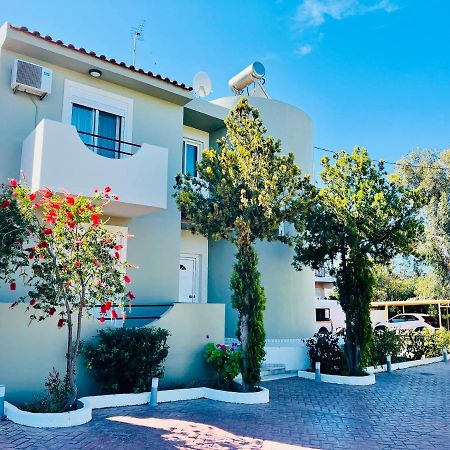 Villa Irilena - 4Bdr Beach House Геннади Экстерьер фото